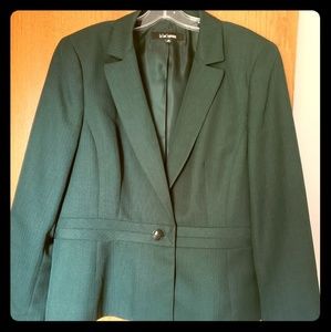 Le Suit  Hunter green jacket. Size 18.